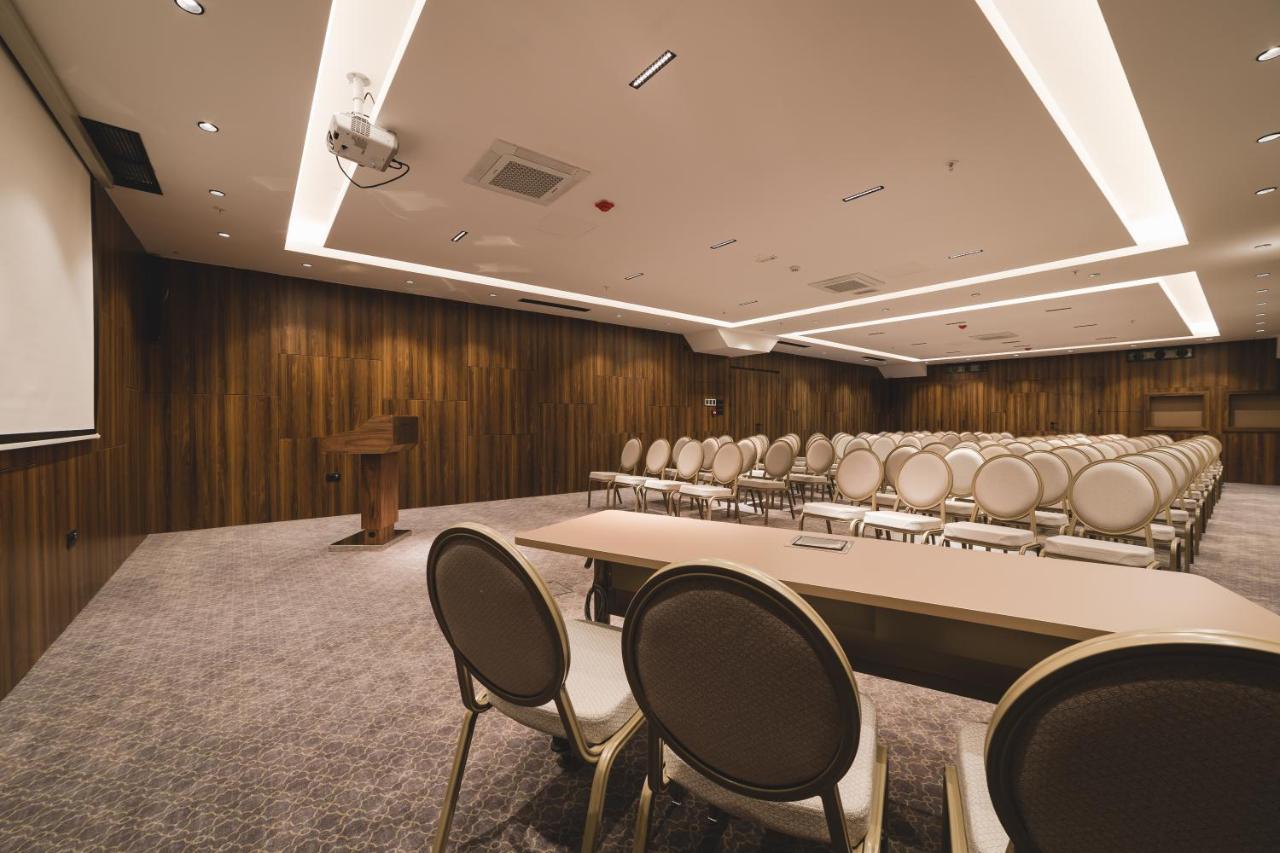 Bristol Hotel Podgorica Eksteriør billede